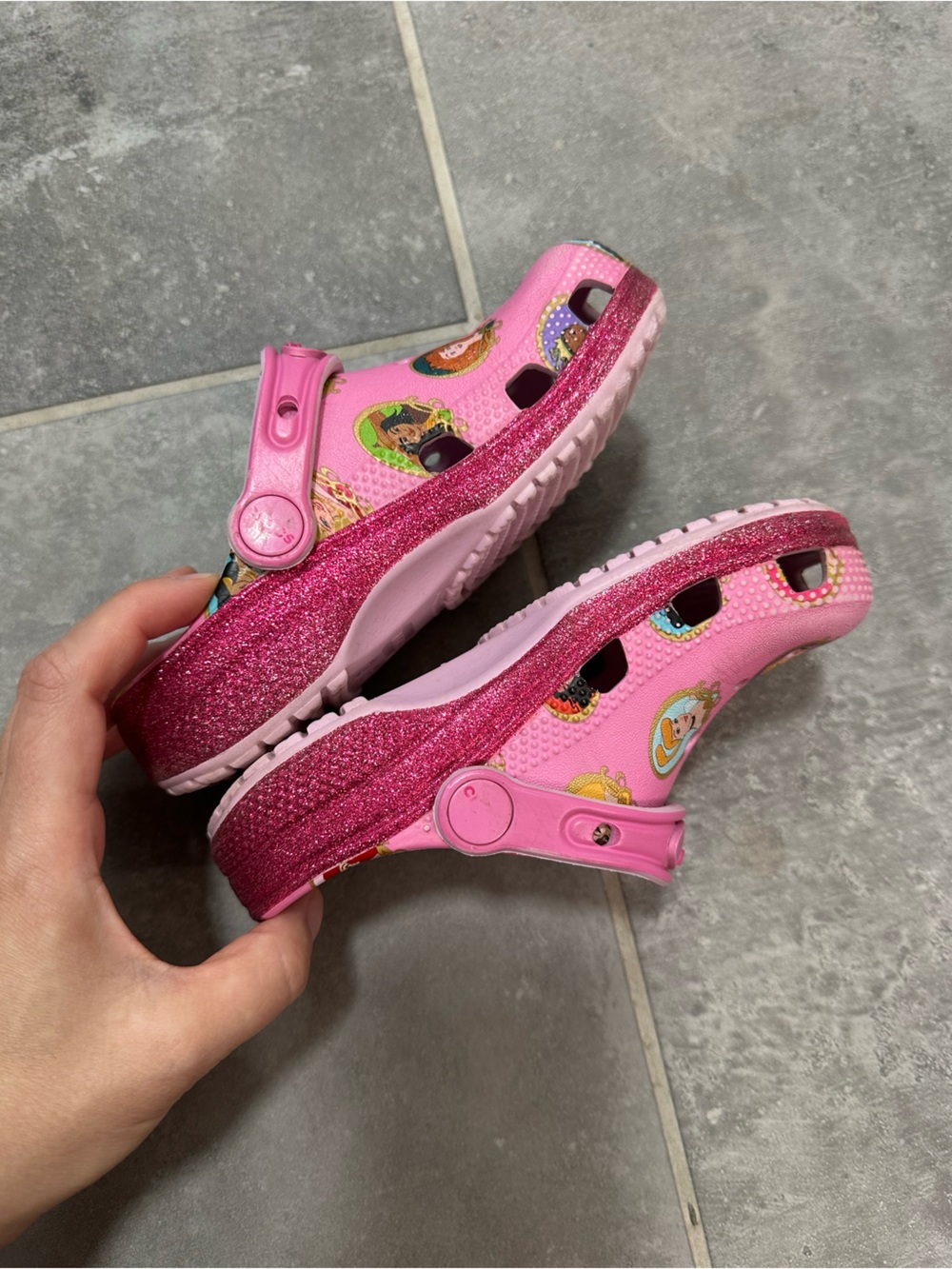 Crocs Disney Princess Classic Clog - Picture 7 of 8
